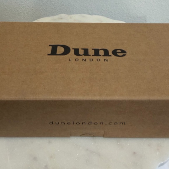 Dune London White Leather Slide Sandals NIB size 40 - Picture 11 of 11